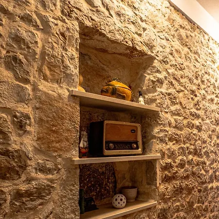 Apartment Kremena Small 200m