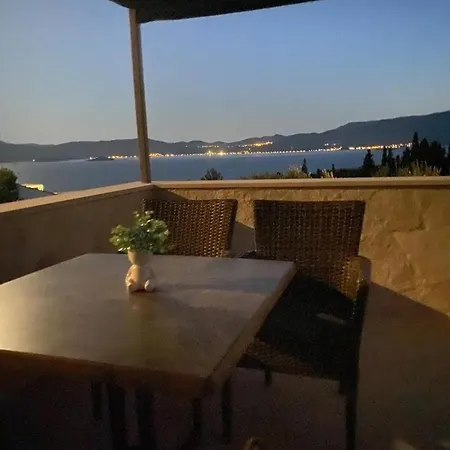 Apartment Kremena Small 200m