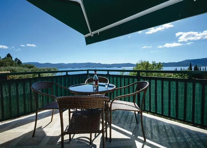 Apartment Kremena Small 200m