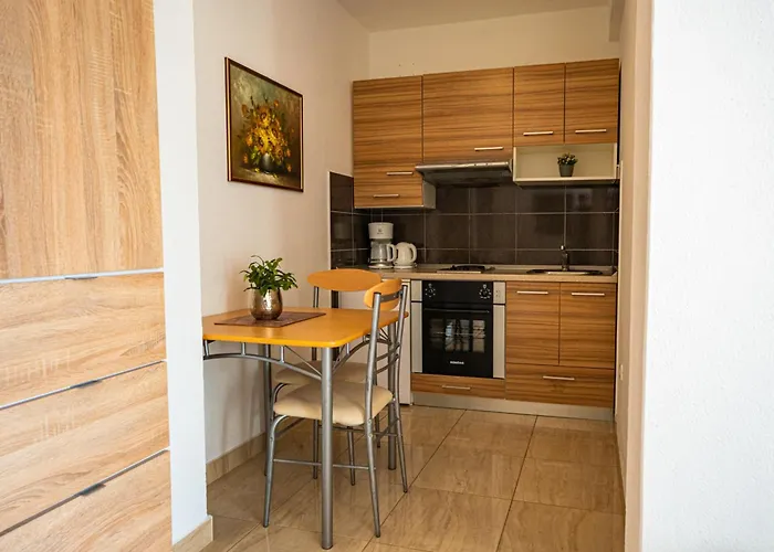 Kremena Small 200m *