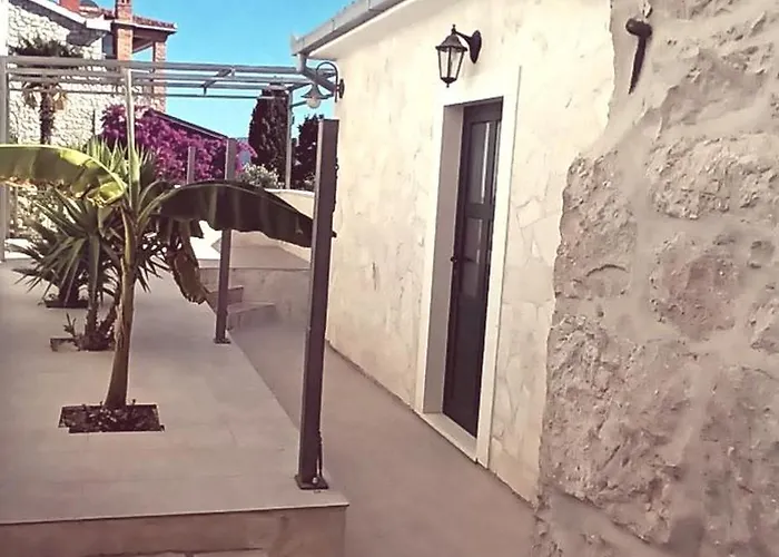 Kremena Small 200m *