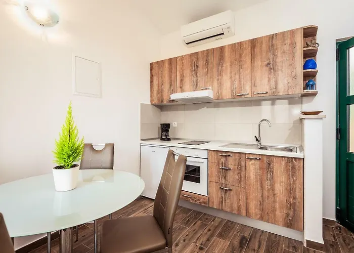 Apartment Kremena Small 200m *