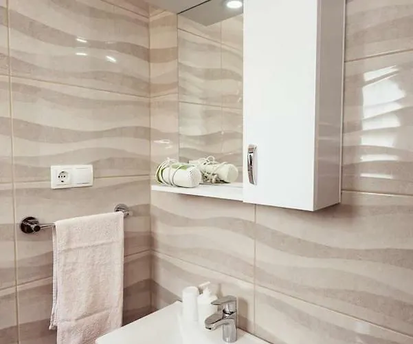 Apartment Kremena Small 200m