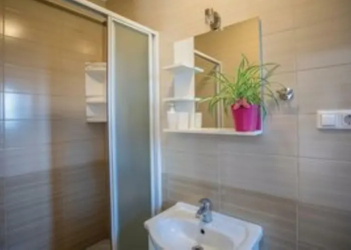 Apartment Kremena Small 200m