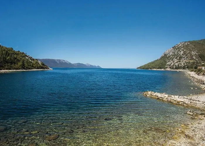 Kremena Small 200m Apartment *